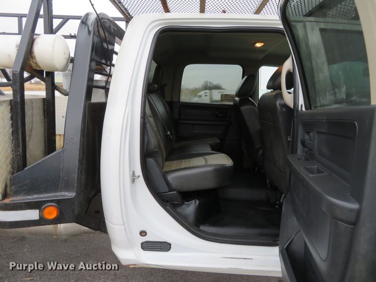 image for item DI3978 2012 Dodge Ram 5500HD  Crew Cab flatbed truck