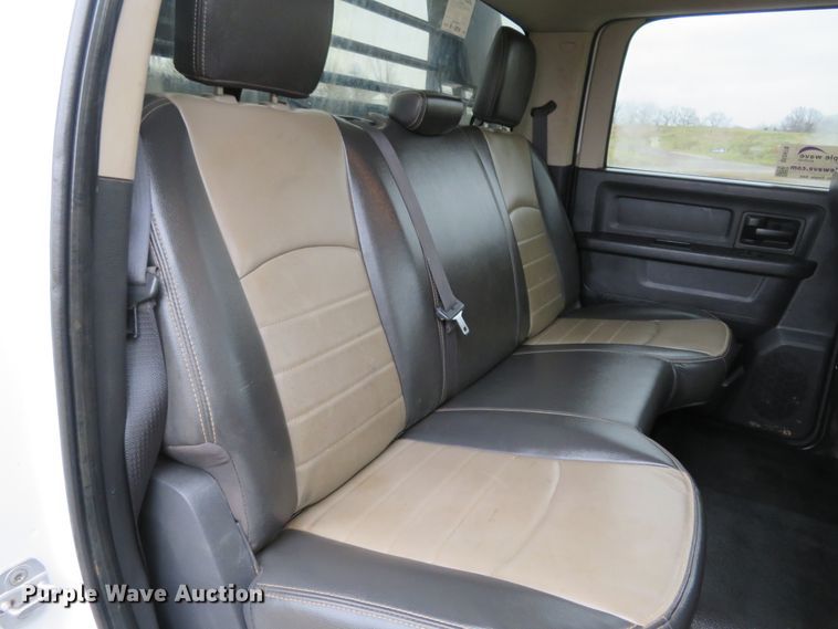 image for item DI3978 2012 Dodge Ram 5500HD  Crew Cab flatbed truck