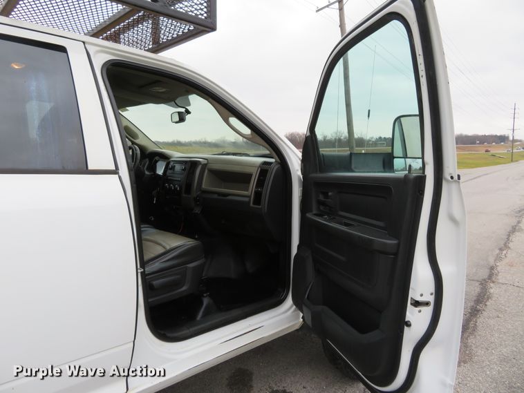 image for item DI3978 2012 Dodge Ram 5500HD  Crew Cab flatbed truck