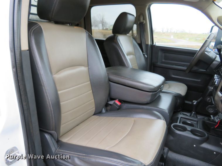 image for item DI3978 2012 Dodge Ram 5500HD  Crew Cab flatbed truck