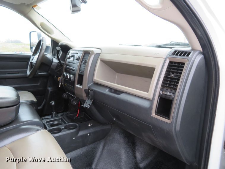 image for item DI3978 2012 Dodge Ram 5500HD  Crew Cab flatbed truck