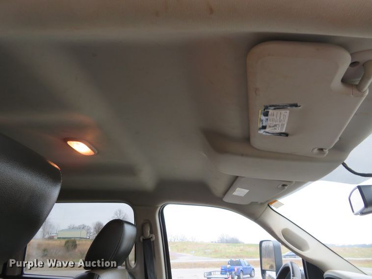 image for item DI3978 2012 Dodge Ram 5500HD  Crew Cab flatbed truck