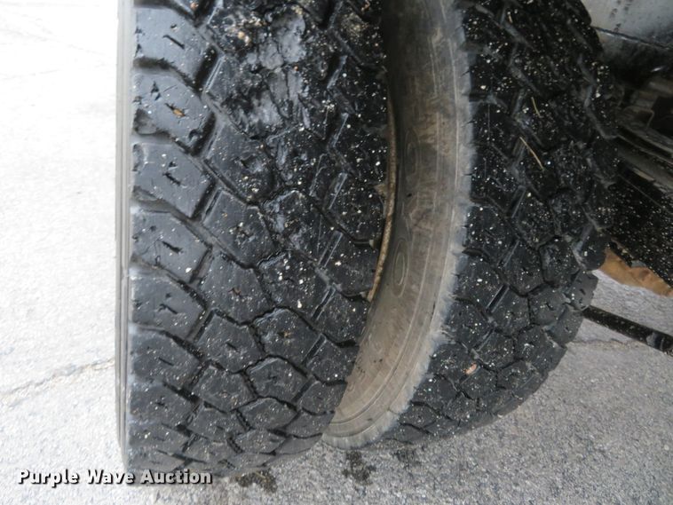 image for item DI3978 2012 Dodge Ram 5500HD  Crew Cab flatbed truck