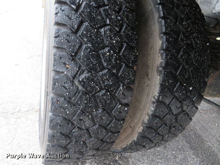 image for item DI3978 2012 Dodge Ram 5500HD  Crew Cab flatbed truck