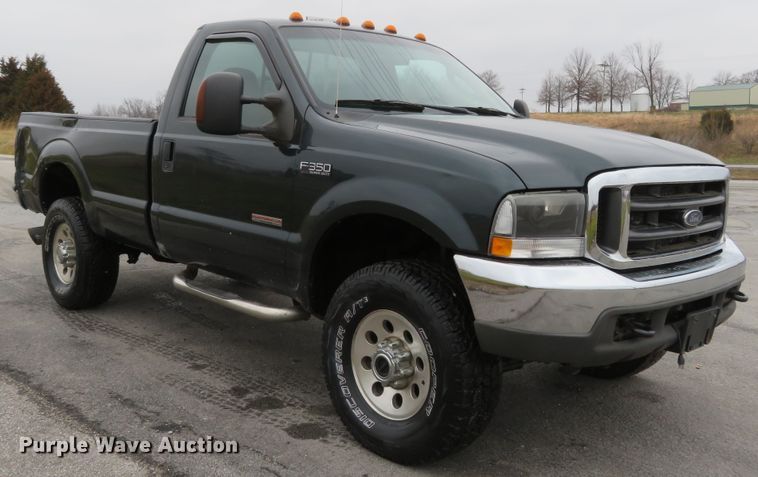 image for item DI3979 2004 Ford F350 Super Duty XLT  pickup truck