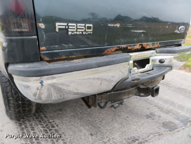 image for item DI3979 2004 Ford F350 Super Duty XLT  pickup truck