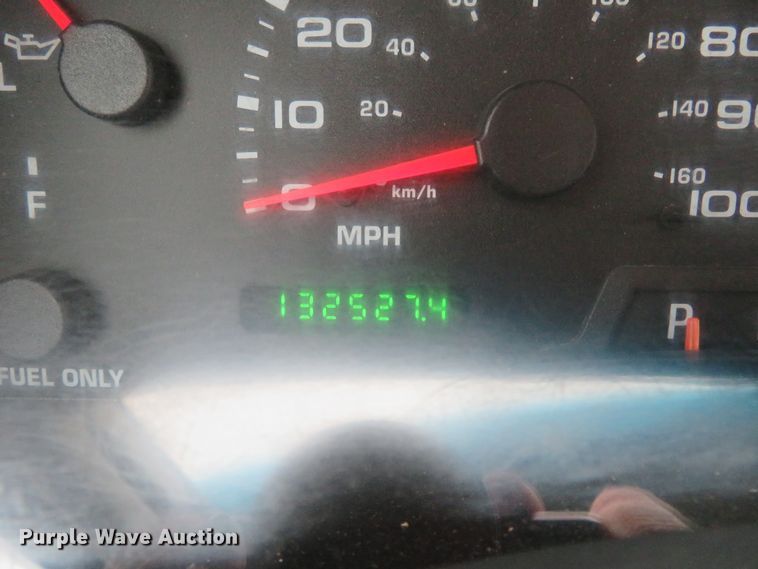 image for item DI3979 2004 Ford F350 Super Duty XLT  pickup truck