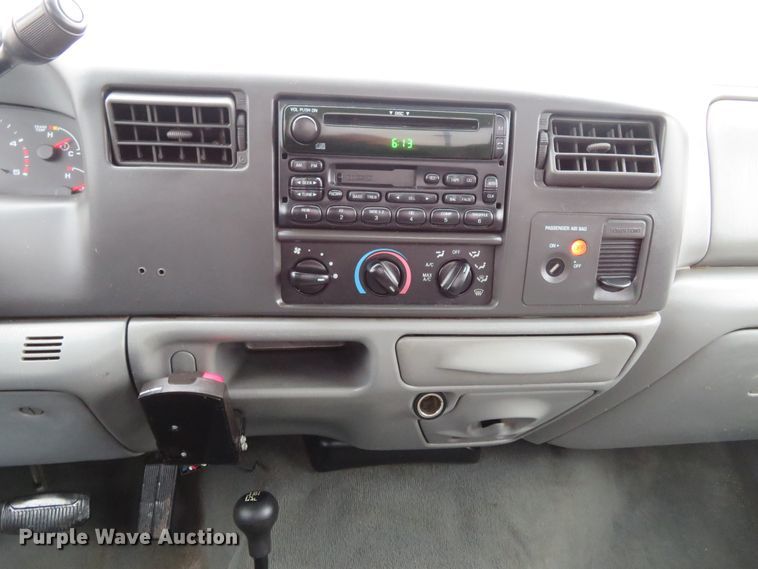 image for item DI3979 2004 Ford F350 Super Duty XLT  pickup truck