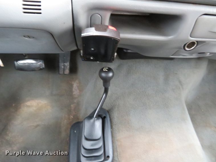 image for item DI3979 2004 Ford F350 Super Duty XLT  pickup truck