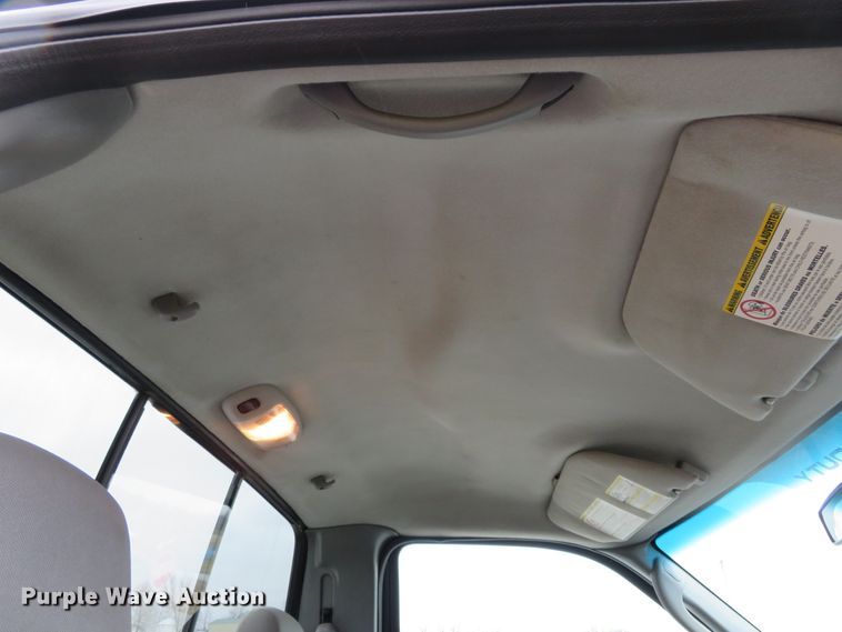 image for item DI3979 2004 Ford F350 Super Duty XLT  pickup truck