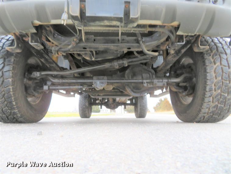 image for item DI3979 2004 Ford F350 Super Duty XLT  pickup truck