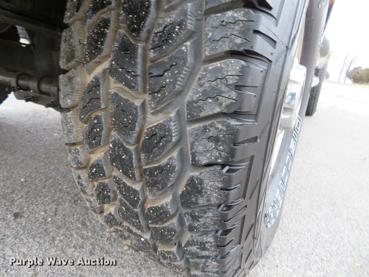 image for item DI3979 2004 Ford F350 Super Duty XLT  pickup truck