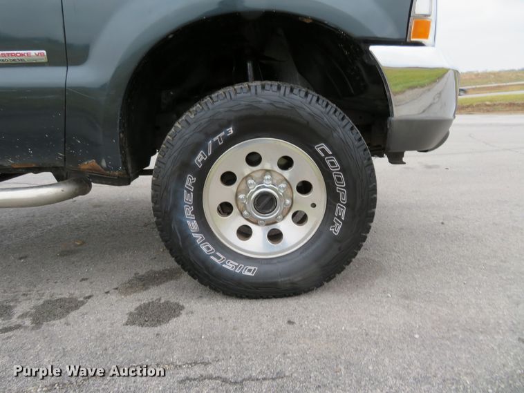 image for item DI3979 2004 Ford F350 Super Duty XLT  pickup truck