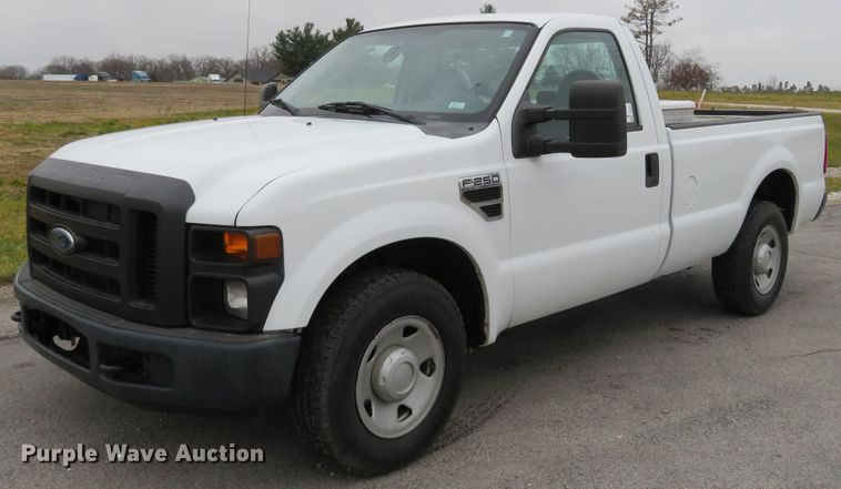 image for item DI3980 2010 Ford F250 Super Duty XL  pickup truck