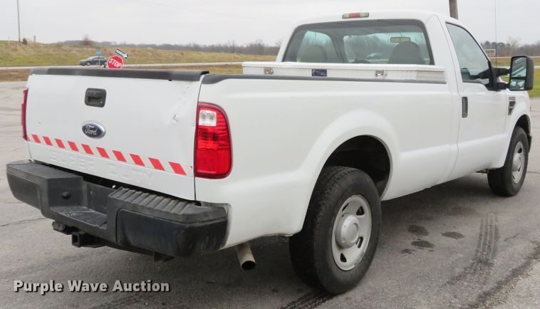 image for item DI3980 2010 Ford F250 Super Duty XL  pickup truck