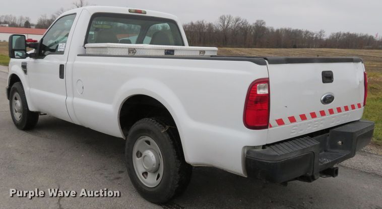 image for item DI3980 2010 Ford F250 Super Duty XL  pickup truck