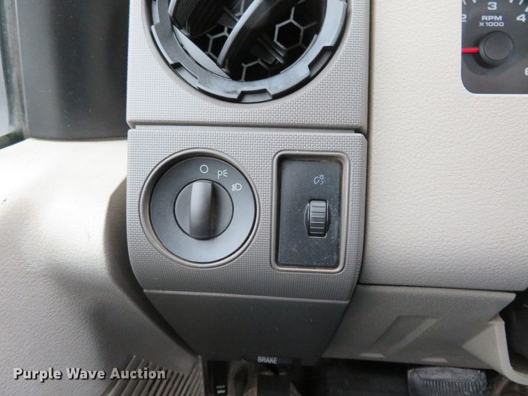 image for item DI3980 2010 Ford F250 Super Duty XL  pickup truck