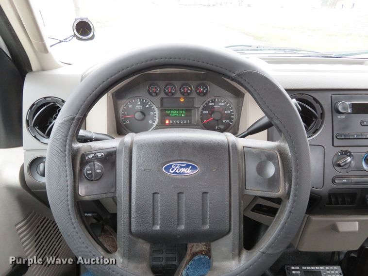 image for item DI3980 2010 Ford F250 Super Duty XL  pickup truck