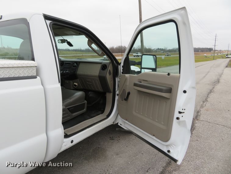 image for item DI3980 2010 Ford F250 Super Duty XL  pickup truck