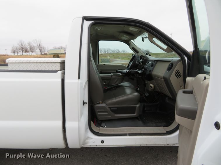 image for item DI3980 2010 Ford F250 Super Duty XL  pickup truck