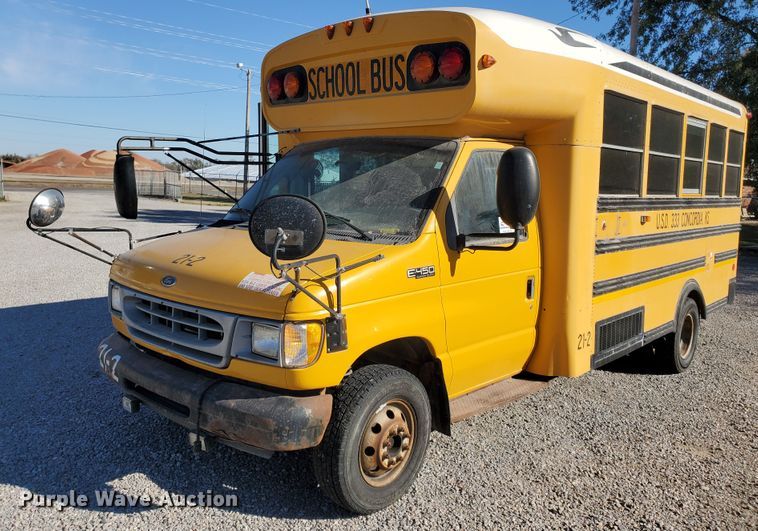 image for item DI5019 2001 Ford Econoline E450 Super Duty  Blue Bird school bus