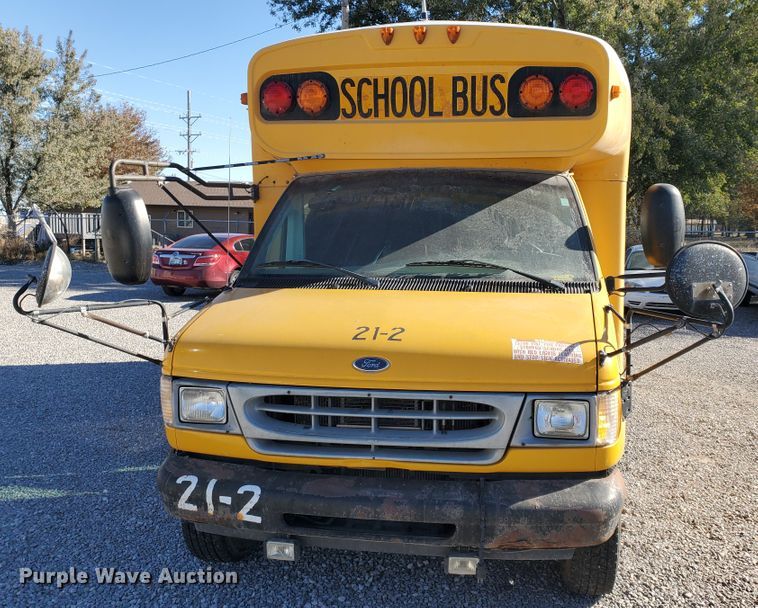 image for item DI5019 2001 Ford Econoline E450 Super Duty  Blue Bird school bus