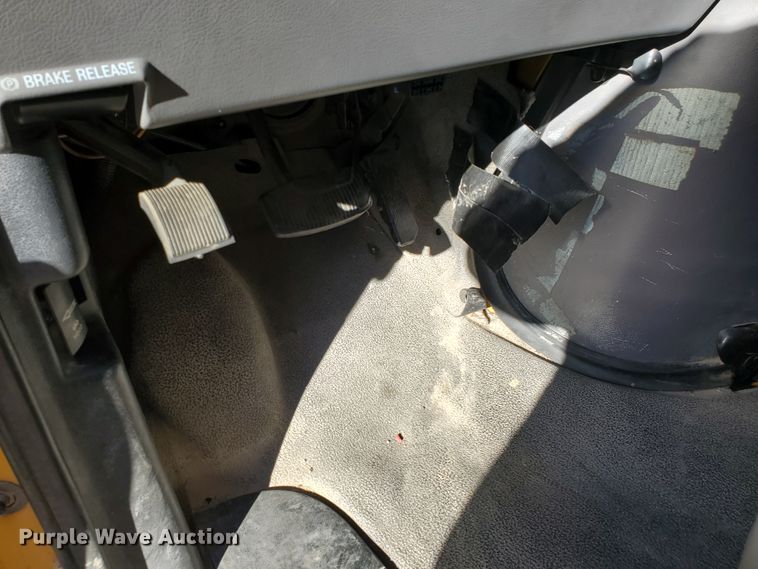 image for item DI5019 2001 Ford Econoline E450 Super Duty  Blue Bird school bus