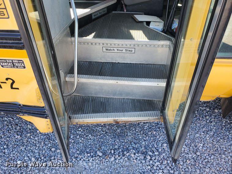 image for item DI5019 2001 Ford Econoline E450 Super Duty  Blue Bird school bus