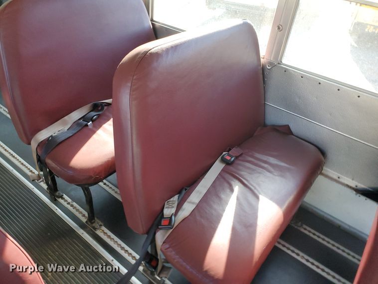 image for item DI5019 2001 Ford Econoline E450 Super Duty  Blue Bird school bus