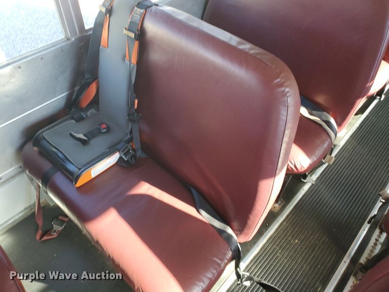 image for item DI5019 2001 Ford Econoline E450 Super Duty  Blue Bird school bus