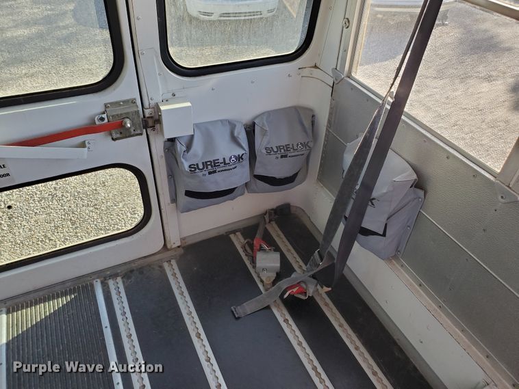 image for item DI5019 2001 Ford Econoline E450 Super Duty  Blue Bird school bus