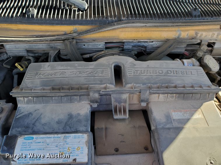 image for item DI5019 2001 Ford Econoline E450 Super Duty  Blue Bird school bus