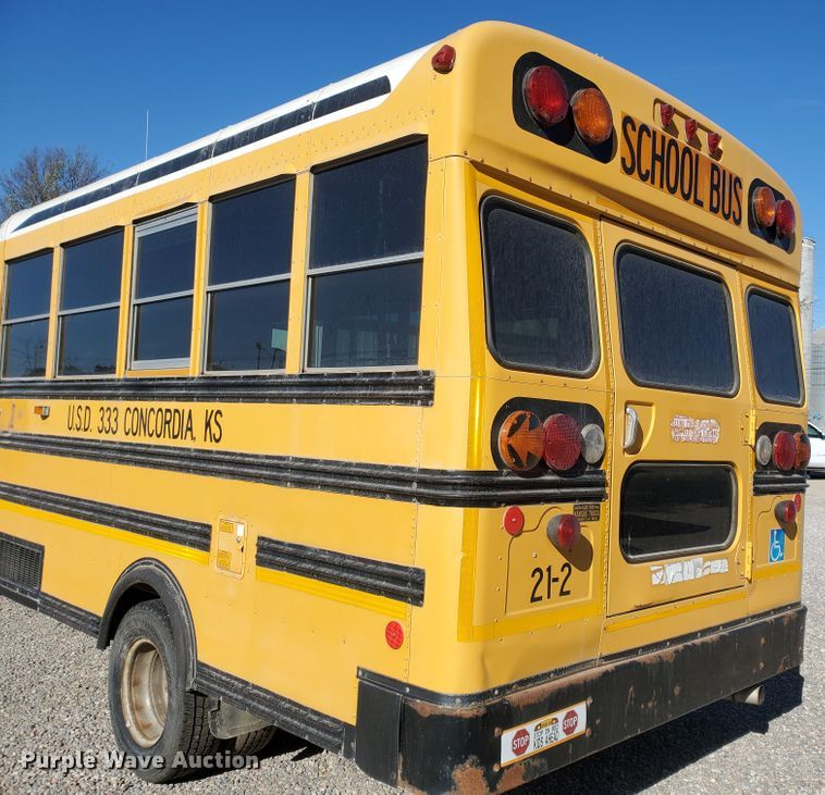 image for item DI5019 2001 Ford Econoline E450 Super Duty  Blue Bird school bus