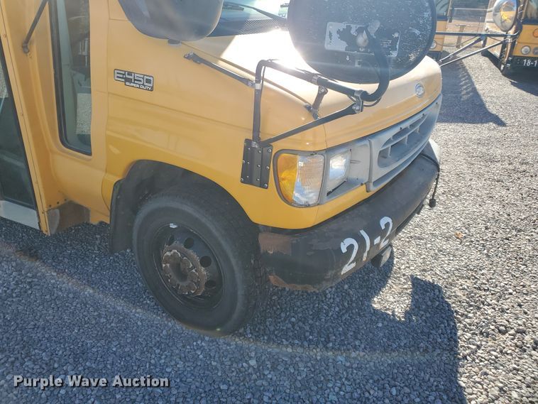 image for item DI5019 2001 Ford Econoline E450 Super Duty  Blue Bird school bus