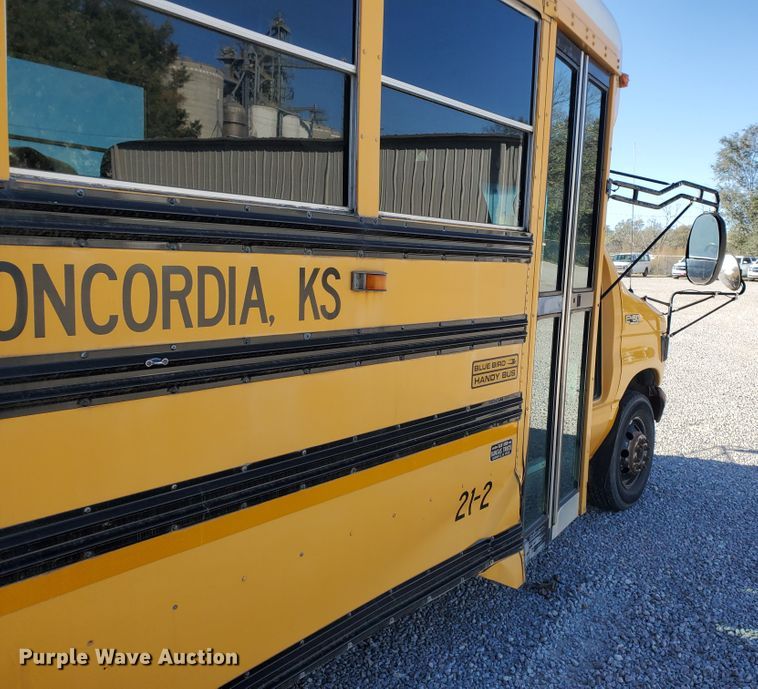 image for item DI5019 2001 Ford Econoline E450 Super Duty  Blue Bird school bus