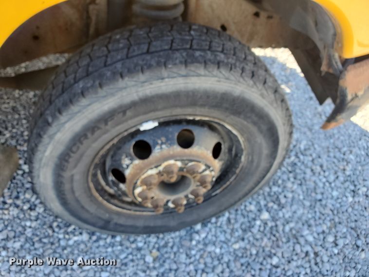 image for item DI5019 2001 Ford Econoline E450 Super Duty  Blue Bird school bus