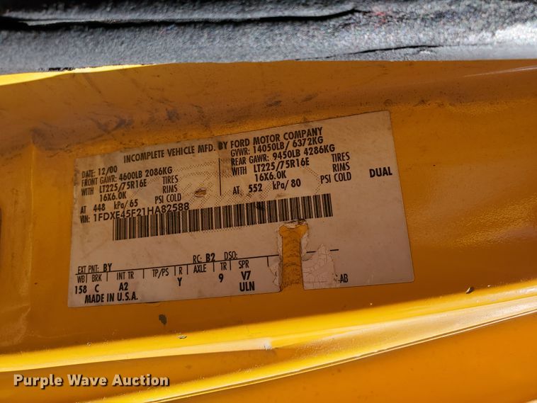 image for item DI5019 2001 Ford Econoline E450 Super Duty  Blue Bird school bus