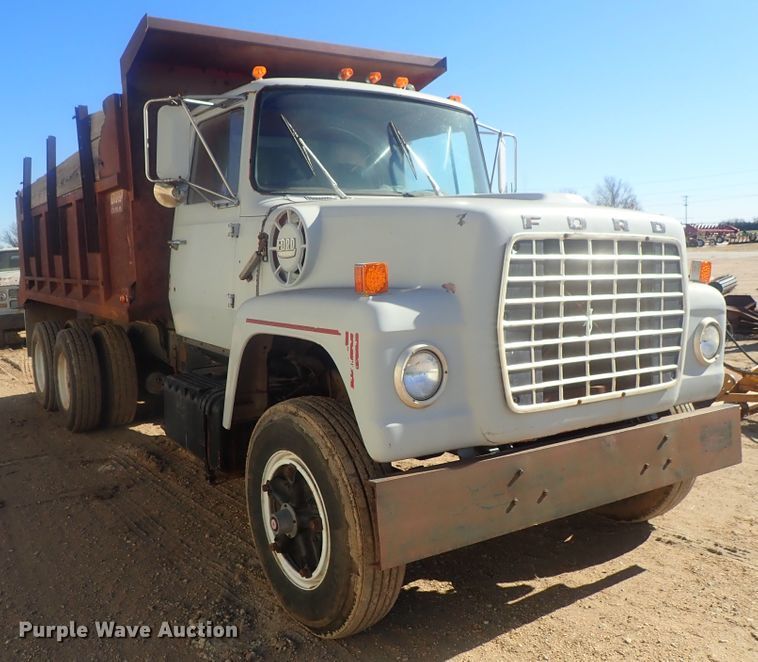 image for item DI7319 1970 Ford 9000  dump truck