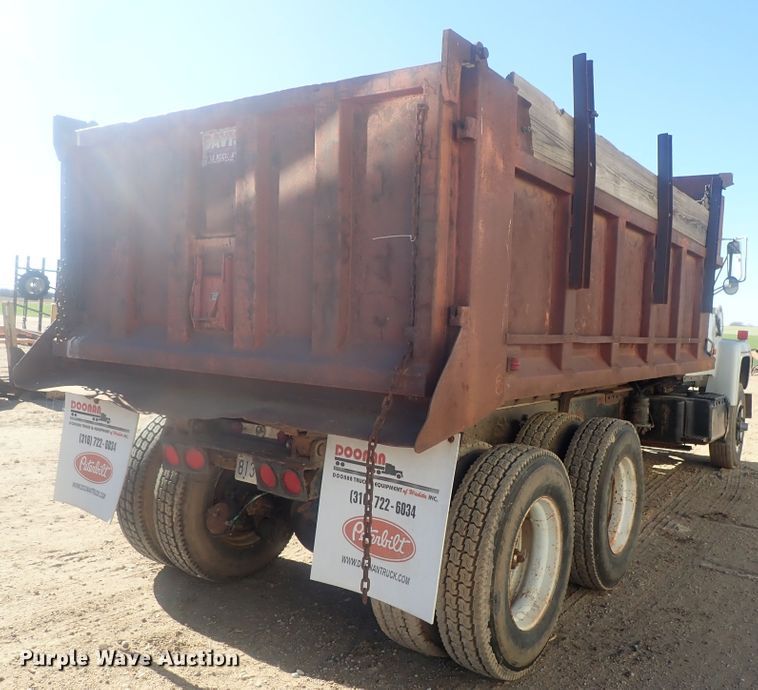 image for item DI7319 1970 Ford 9000  dump truck