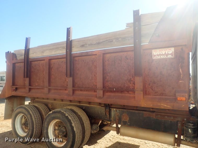 image for item DI7319 1970 Ford 9000  dump truck