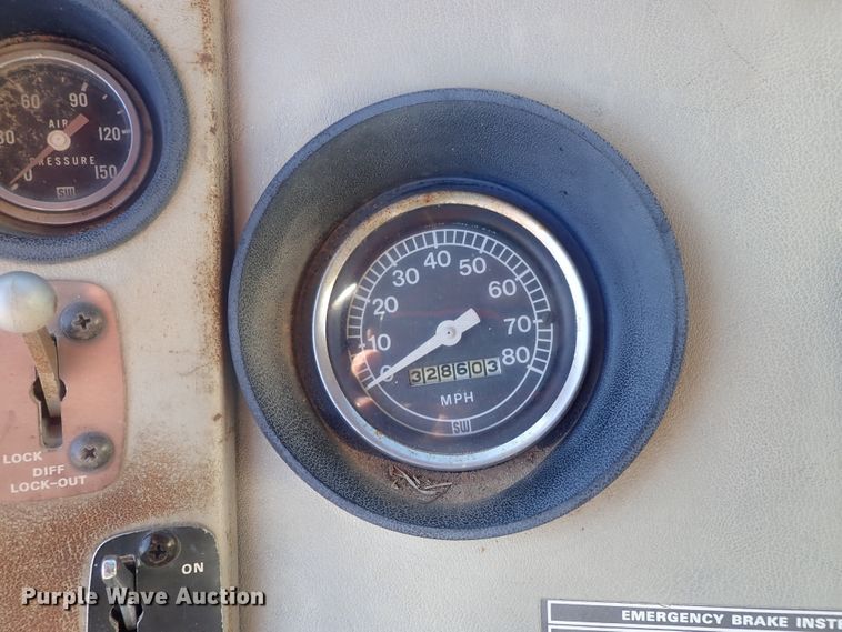image for item DI7319 1970 Ford 9000  dump truck