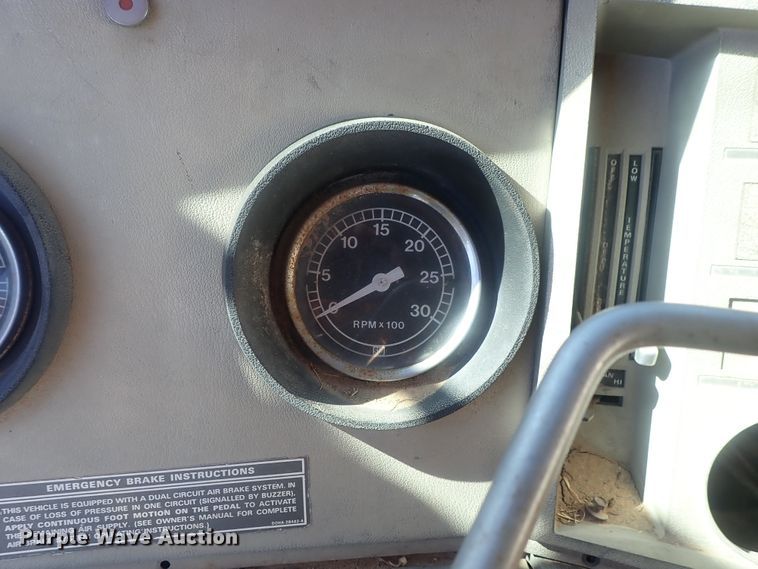 image for item DI7319 1970 Ford 9000  dump truck
