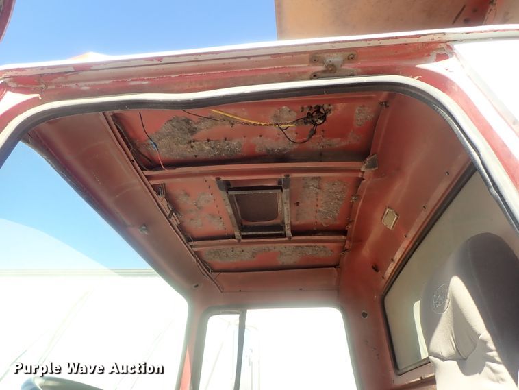 image for item DI7319 1970 Ford 9000  dump truck