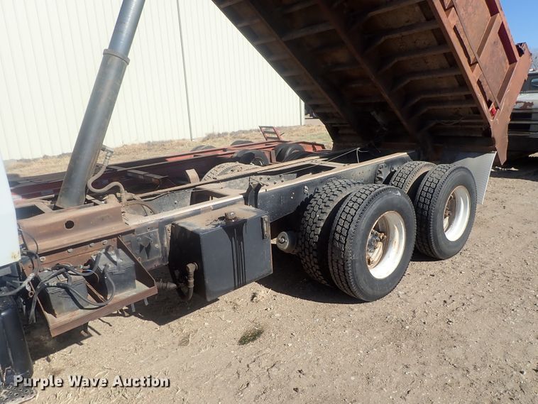 image for item DI7319 1970 Ford 9000  dump truck