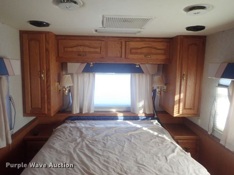 image for item DI7390 1992 Holiday Rambler Imperial M37CBXS  RV