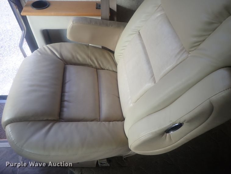 image for item DI7392 2006 Gulfstream Tourmaster MPVT40  RV