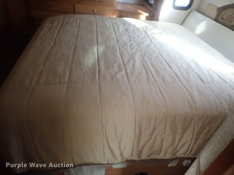 image for item DI7392 2006 Gulfstream Tourmaster MPVT40  RV