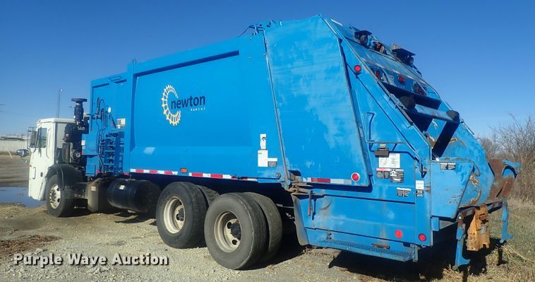 image for item DI7412 2008 Mack LEU613  refuse truck