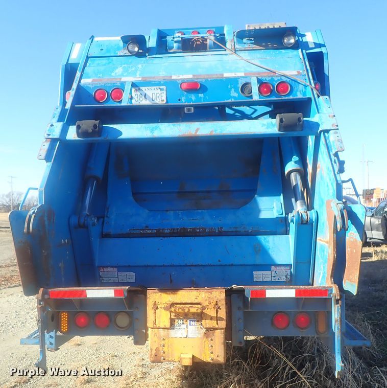 image for item DI7412 2008 Mack LEU613  refuse truck