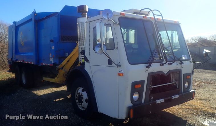 image for item DI7412 2008 Mack LEU613  refuse truck